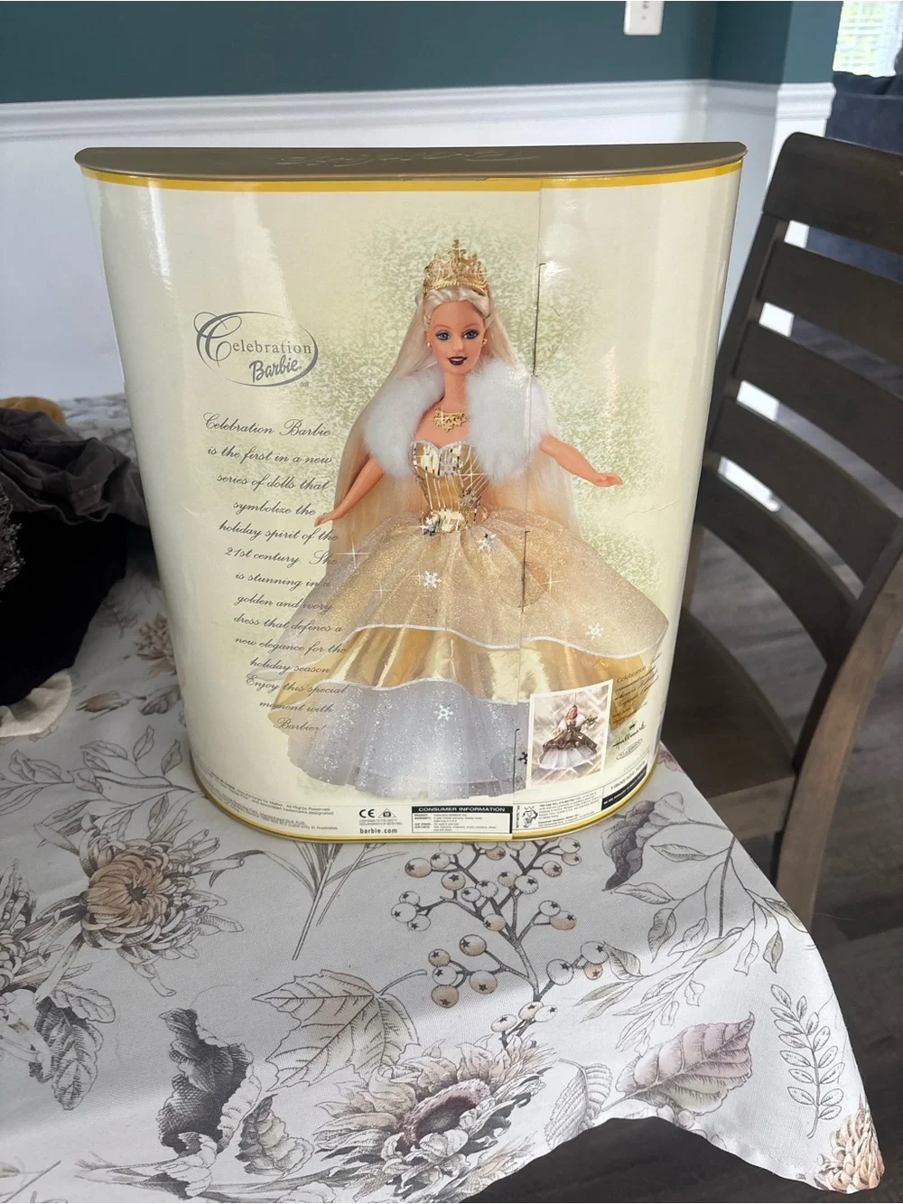 Barbie Celebration Doll in Gold and White - Special 2000 Edition